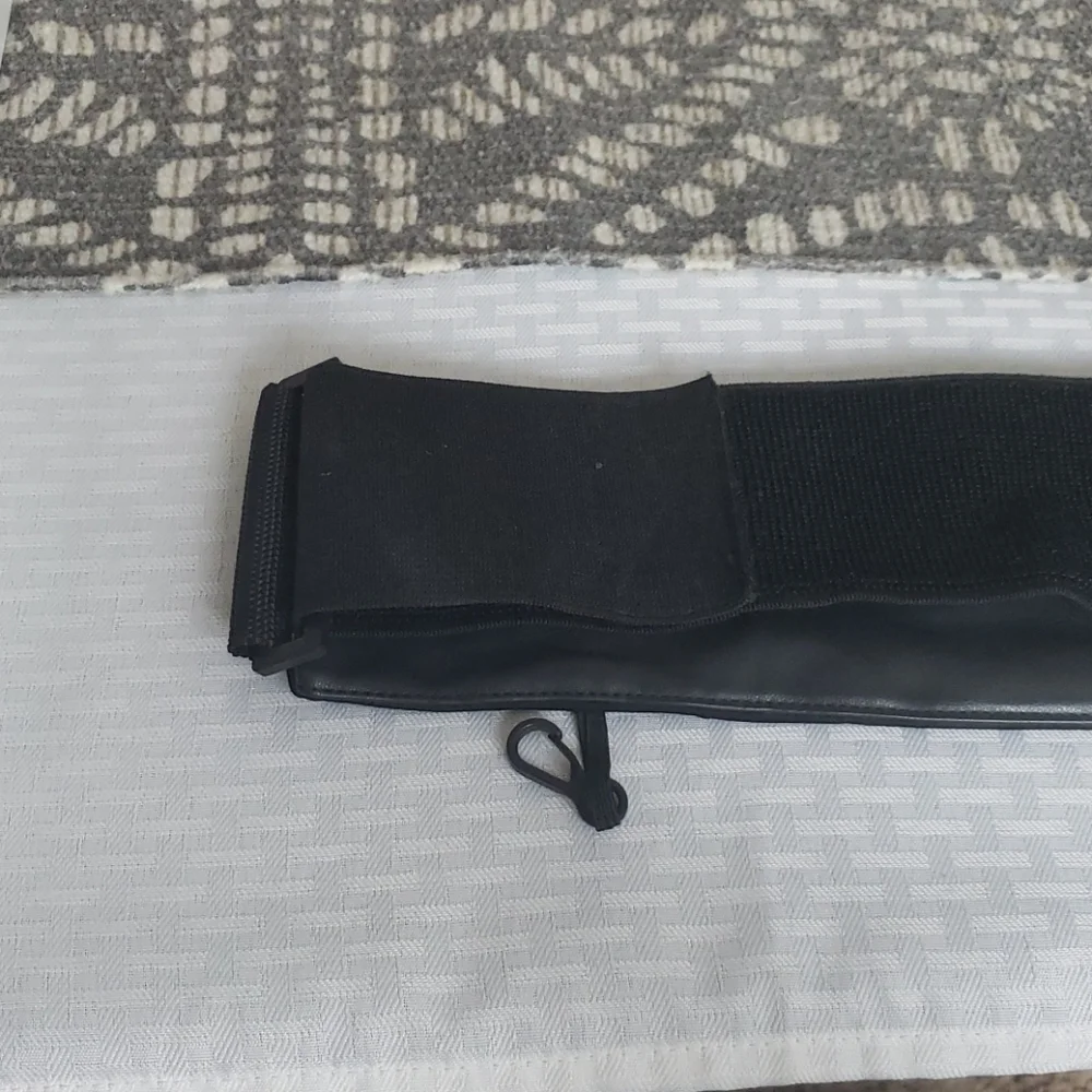 Apparatuz black sports belt